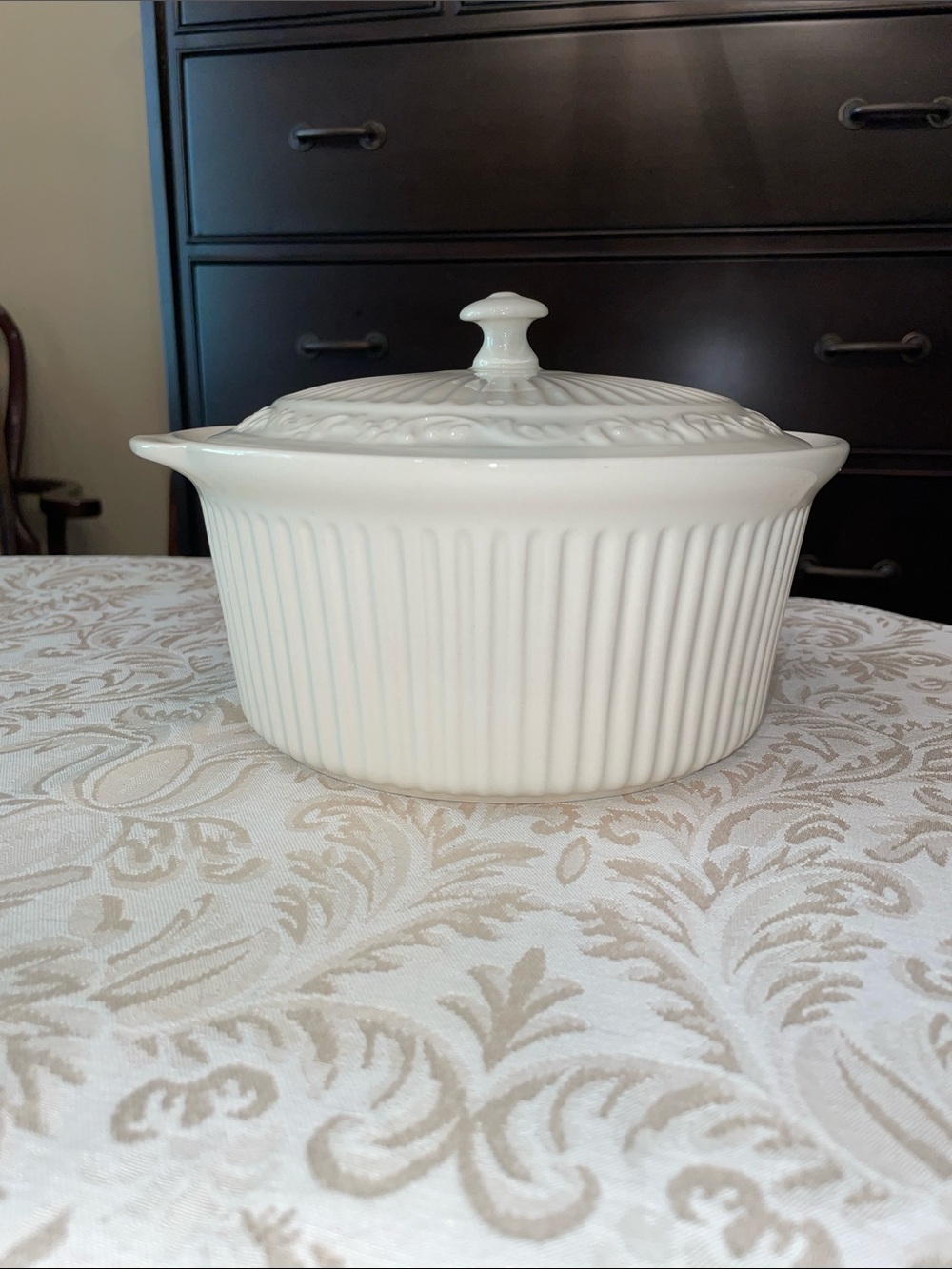 Rare Mikasa Italian Countryside Ivory Stoneware 8” Covered Dish
